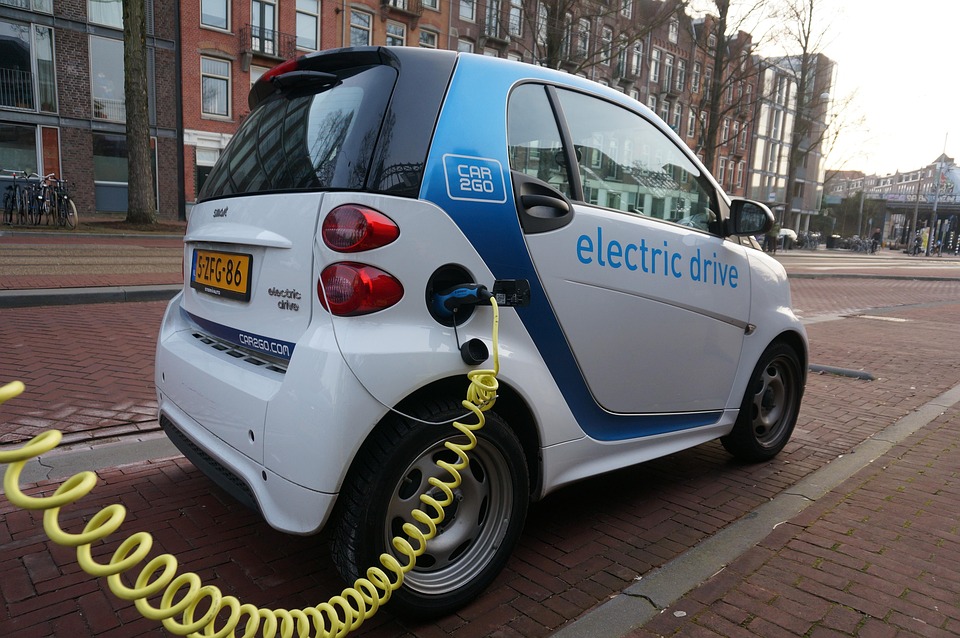 Voiture électrique moderne